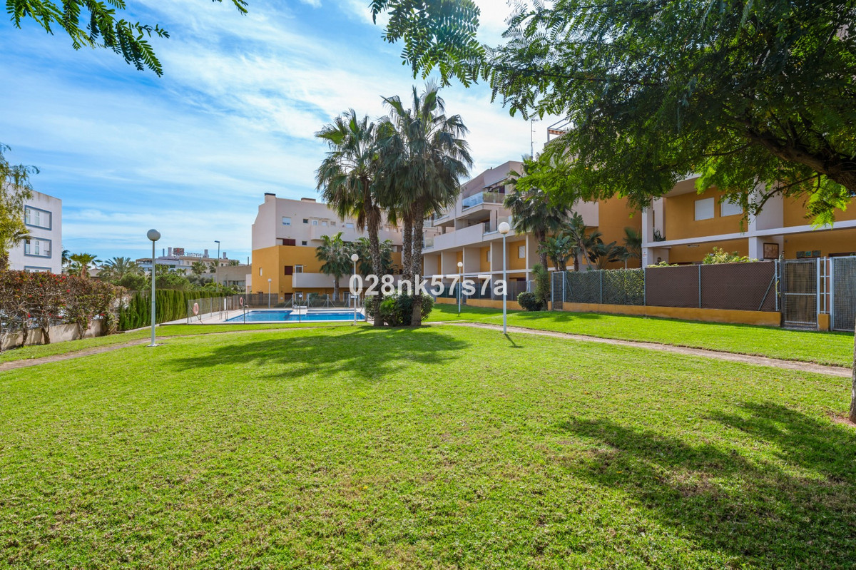 Se vende Ático de 2 dormitorios en Costa Blanca, Alicante, España