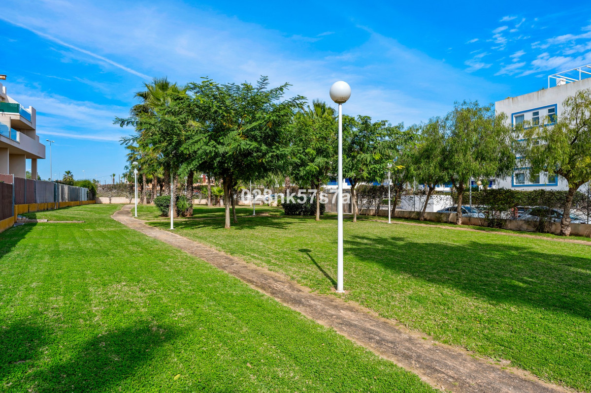 Se vende Ático de 2 dormitorios en Costa Blanca, Alicante, España