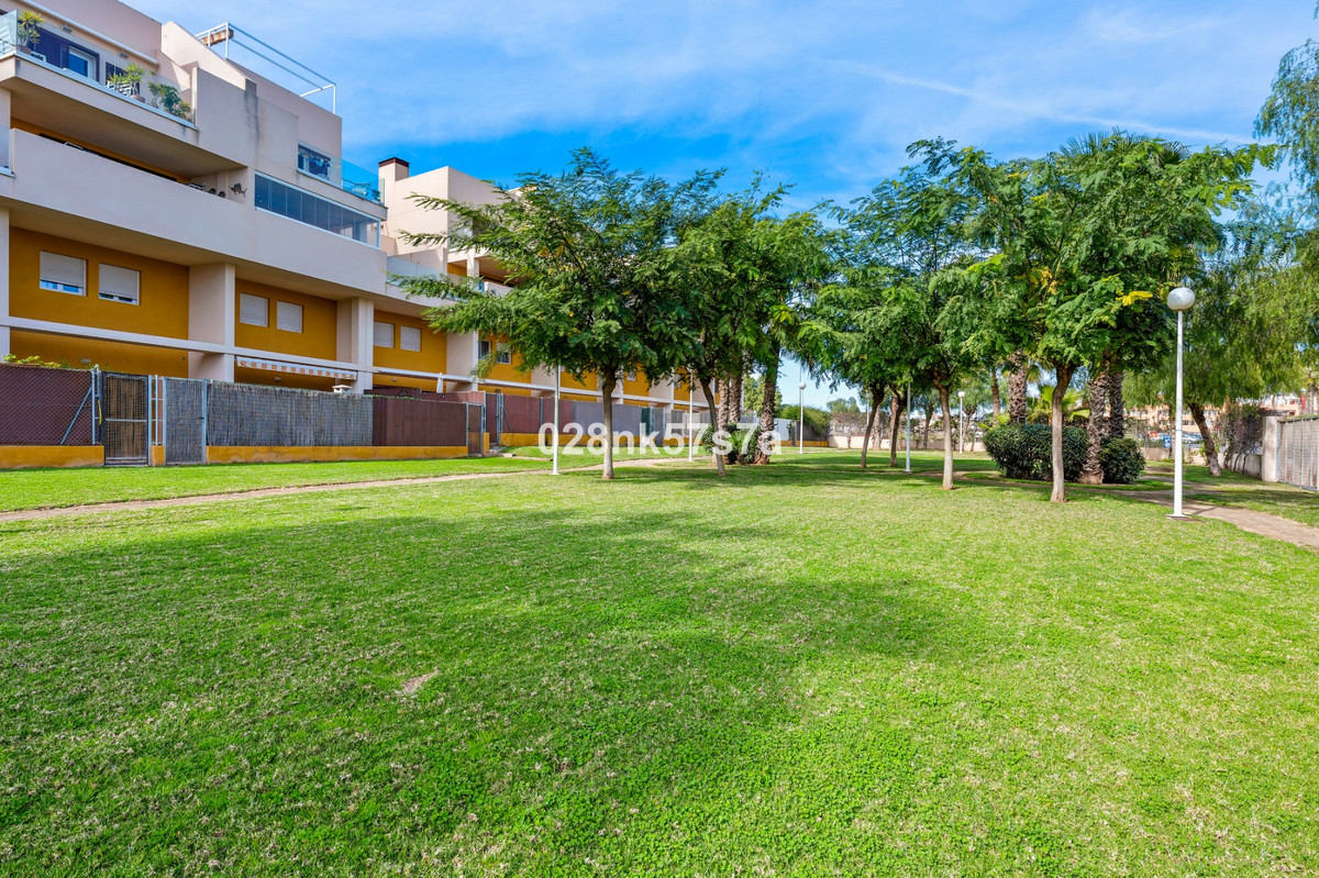 Se vende Ático de 2 dormitorios en Costa Blanca, Alicante, España