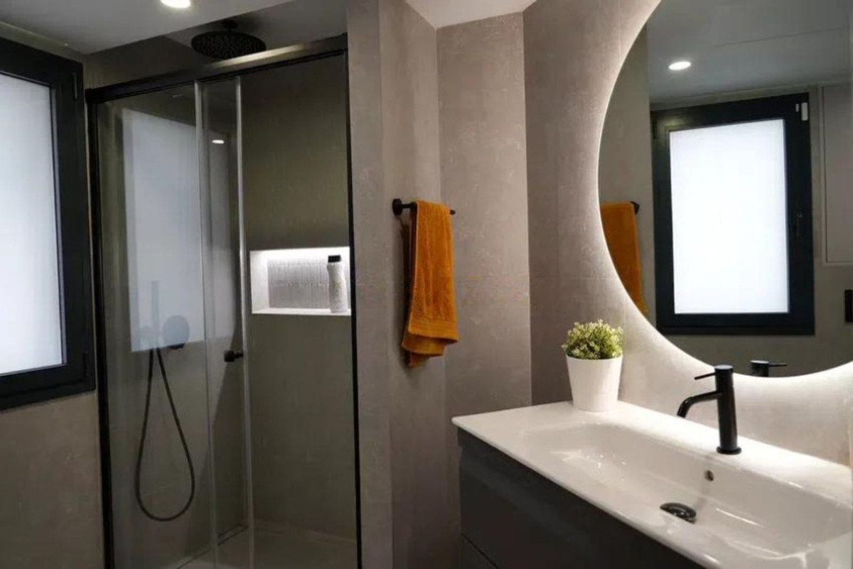 Se vende Apartamento Planta Baja de 3 dormitorios en Costa Del Sol, Málaga, España