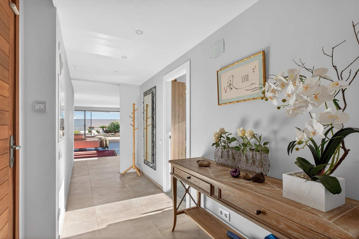 3 Bed Apartment for sale in Altos De Los Monteros Costa Del Sol, Málaga, Spain