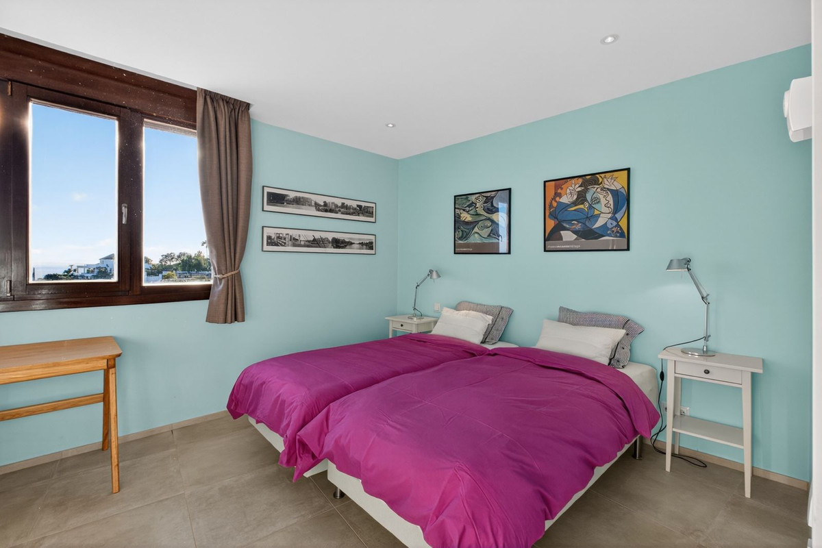 3 Bed Apartment for sale in Altos De Los Monteros Costa Del Sol, Málaga, Spain