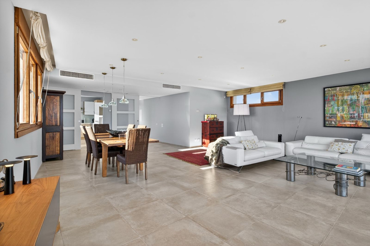 3 Bed Apartment for sale in Altos De Los Monteros Costa Del Sol, Málaga, Spain