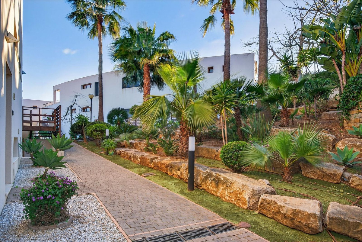3 Bed Apartment for sale in Altos De Los Monteros Costa Del Sol, Málaga, Spain