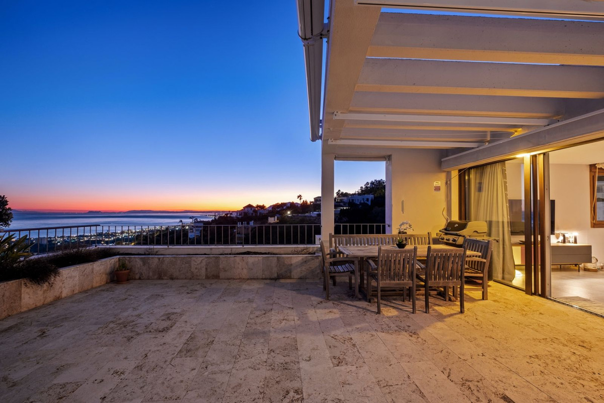 3 Bed Apartment for sale in Altos De Los Monteros Costa Del Sol, Málaga, Spain