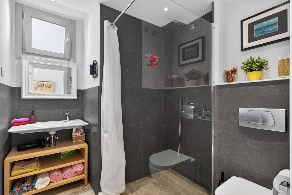 3 Bed Apartment for sale in Altos De Los Monteros Costa Del Sol, Málaga, Spain