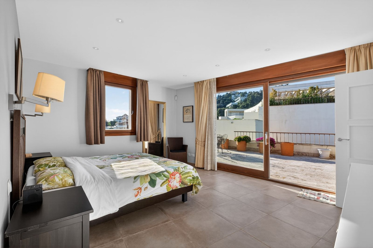 3 Bed Apartment for sale in Altos De Los Monteros Costa Del Sol, Málaga, Spain