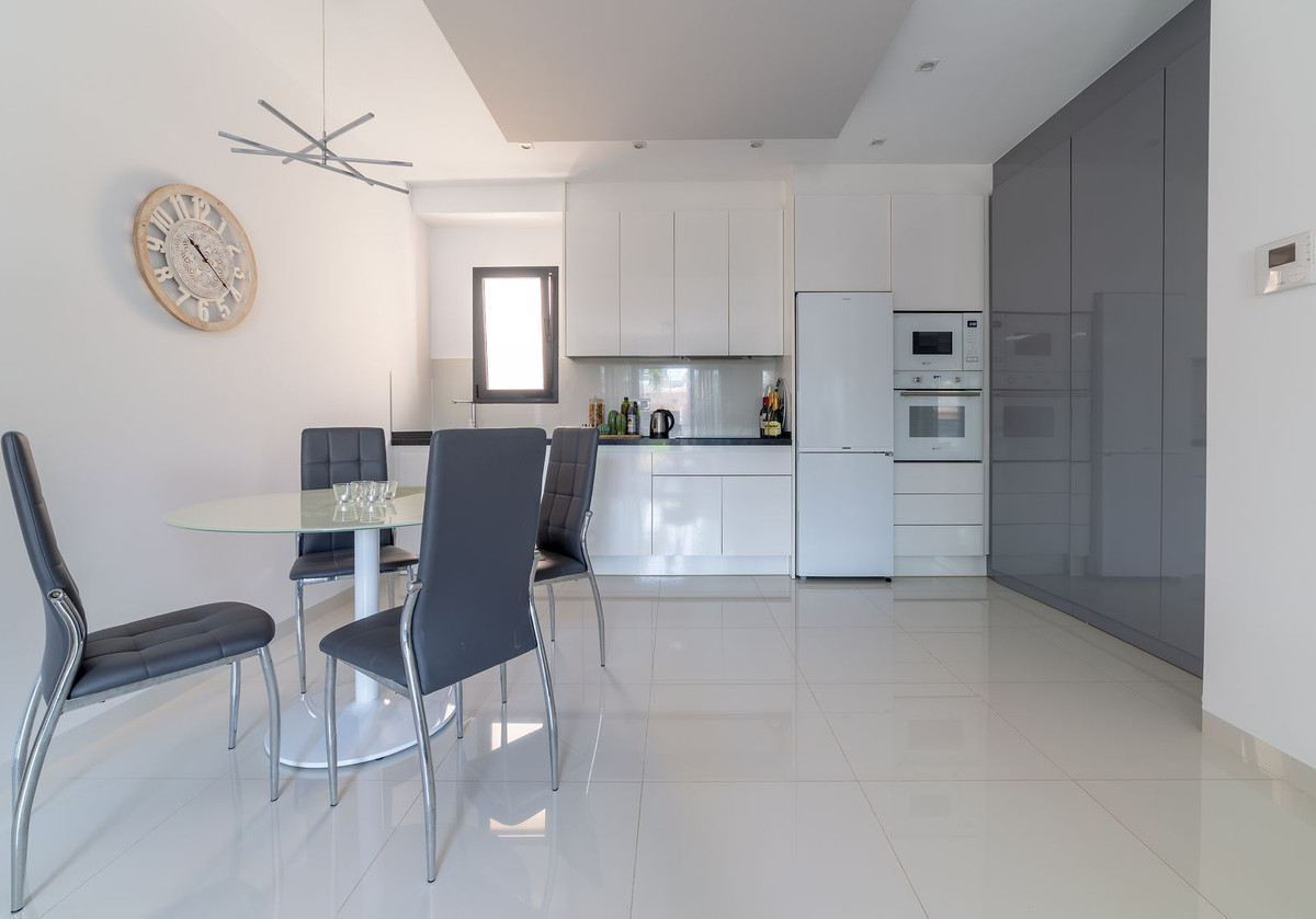 Se vende Ático de 2 dormitorios en Costa Blanca, Alicante, España