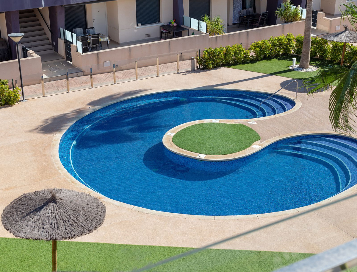 Se vende Ático de 2 dormitorios en Costa Blanca, Alicante, España