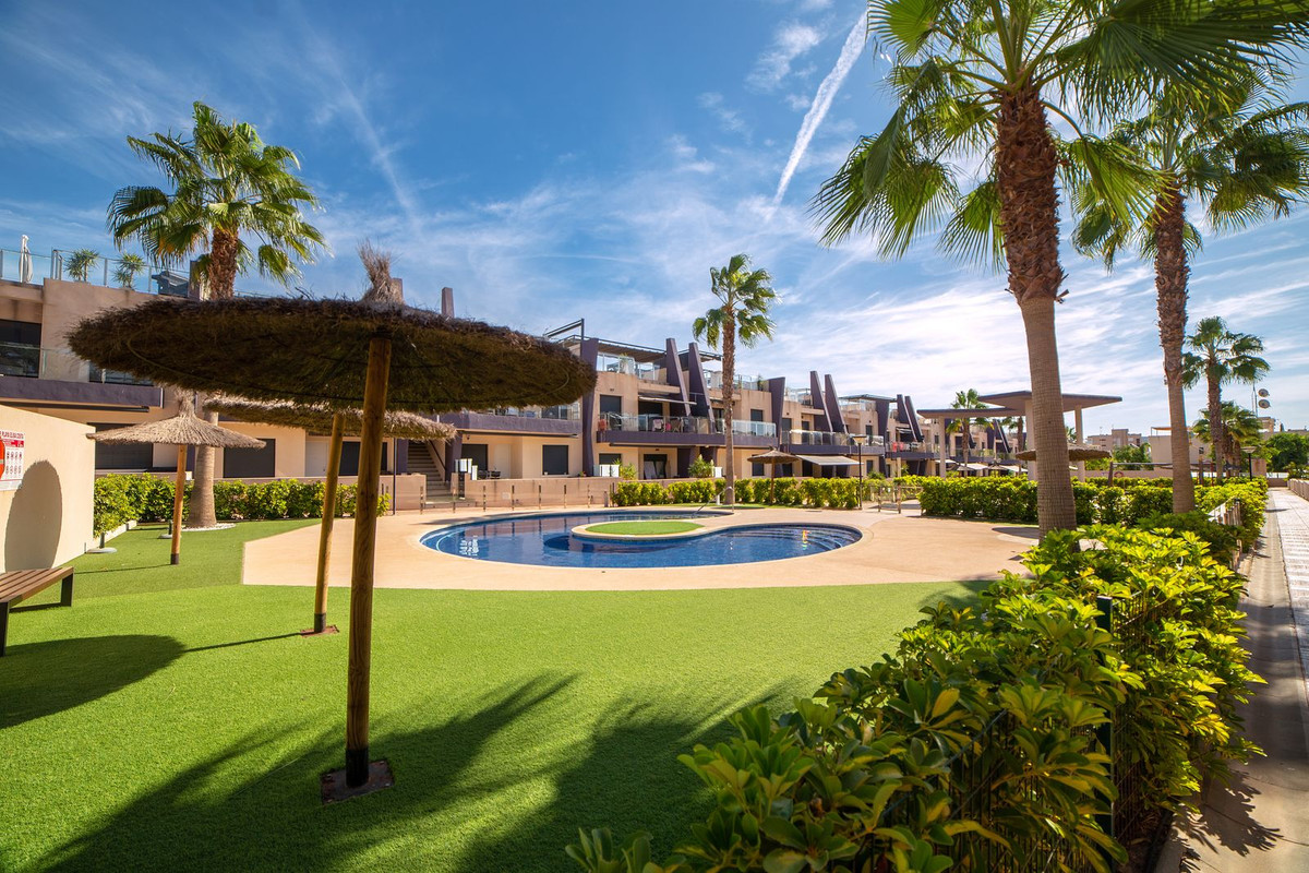Se vende Ático de 2 dormitorios en Costa Blanca, Alicante, España