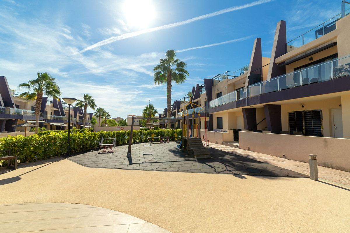 Se vende Ático de 2 dormitorios en Costa Blanca, Alicante, España