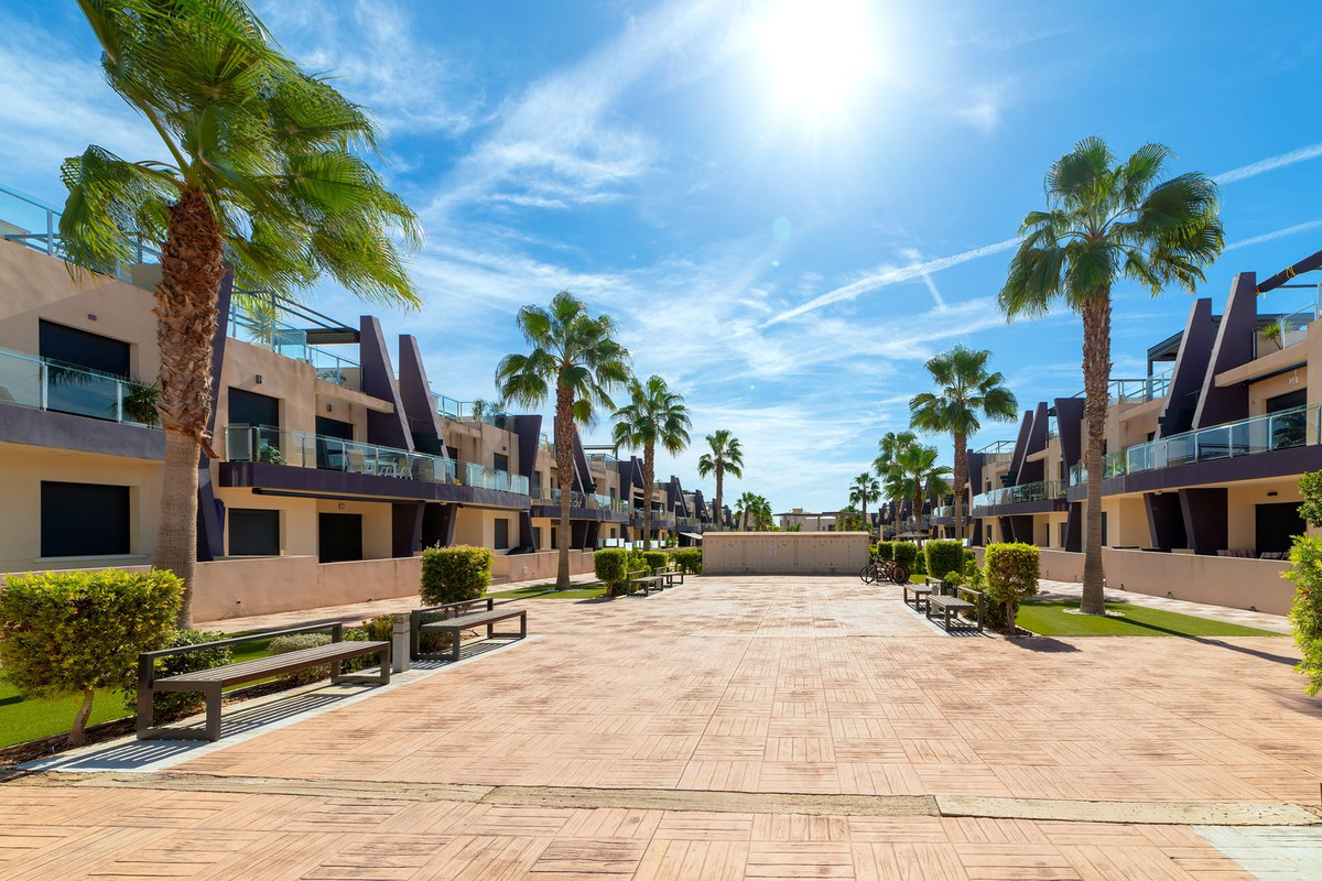 Se vende Ático de 2 dormitorios en Costa Blanca, Alicante, España