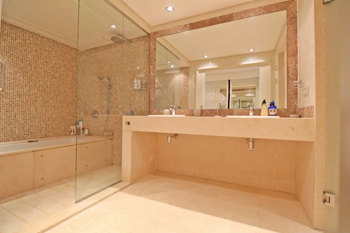 2 Bed Apartment for sale in Guadalmina Baja Costa Del Sol, Málaga, Spain