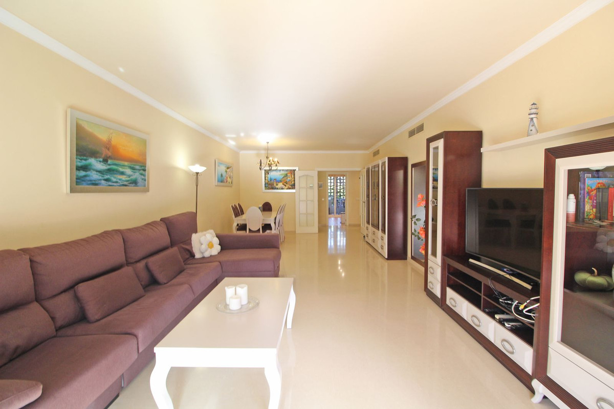 2 Bed Apartment for sale in Puerto Banús Costa Del Sol, Málaga, Spain