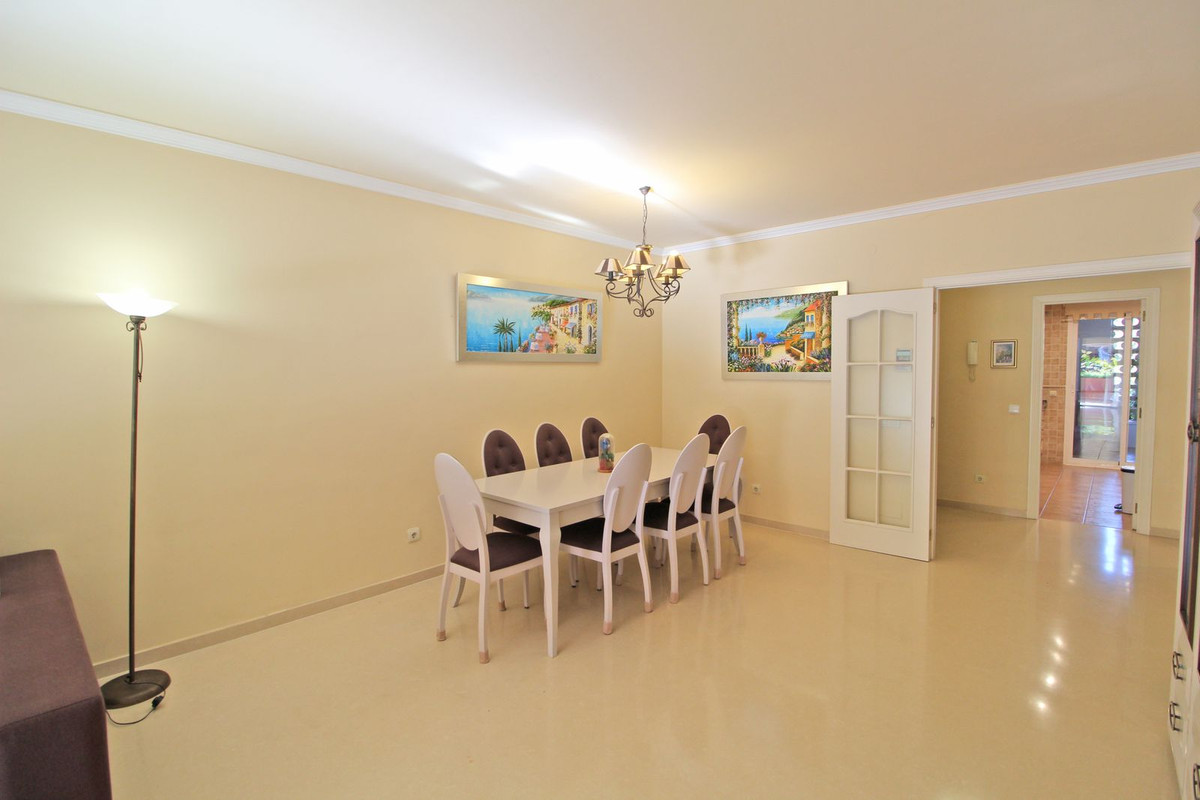 2 Bed Apartment for sale in Puerto Banús Costa Del Sol, Málaga, Spain
