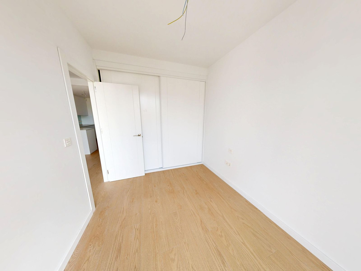 2 Bed Apartment for sale in Fuengirola Costa Del Sol, Málaga, Spain