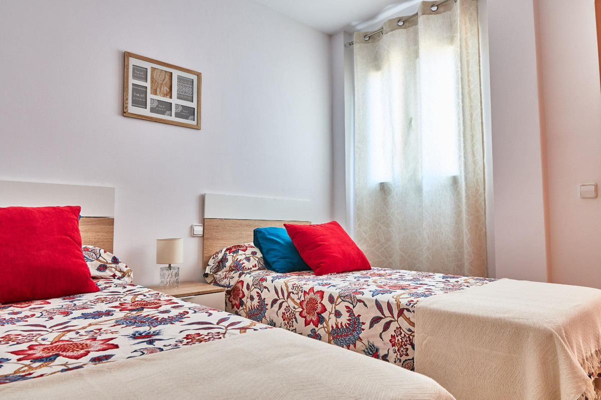 Se vende Apartamento Planta Baja de 2 dormitorios en Costa Del Sol, Málaga, España