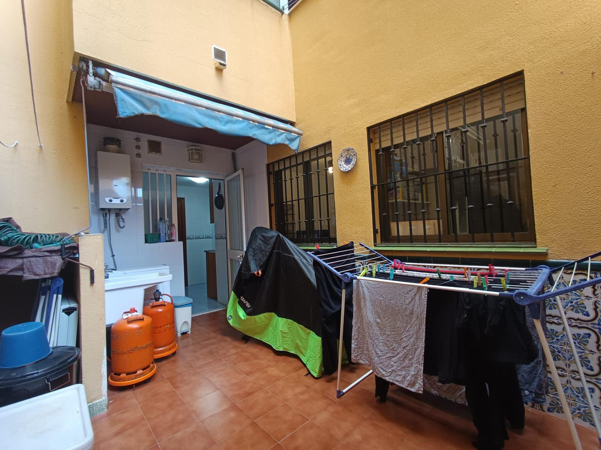 4 Bed Apartment for sale in Fuengirola Costa Del Sol, Málaga, Spain