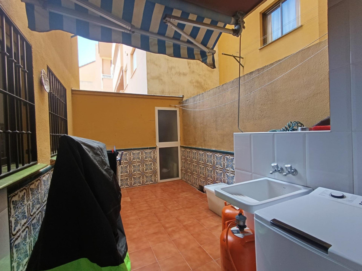 4 Bed Apartment for sale in Fuengirola Costa Del Sol, Málaga, Spain