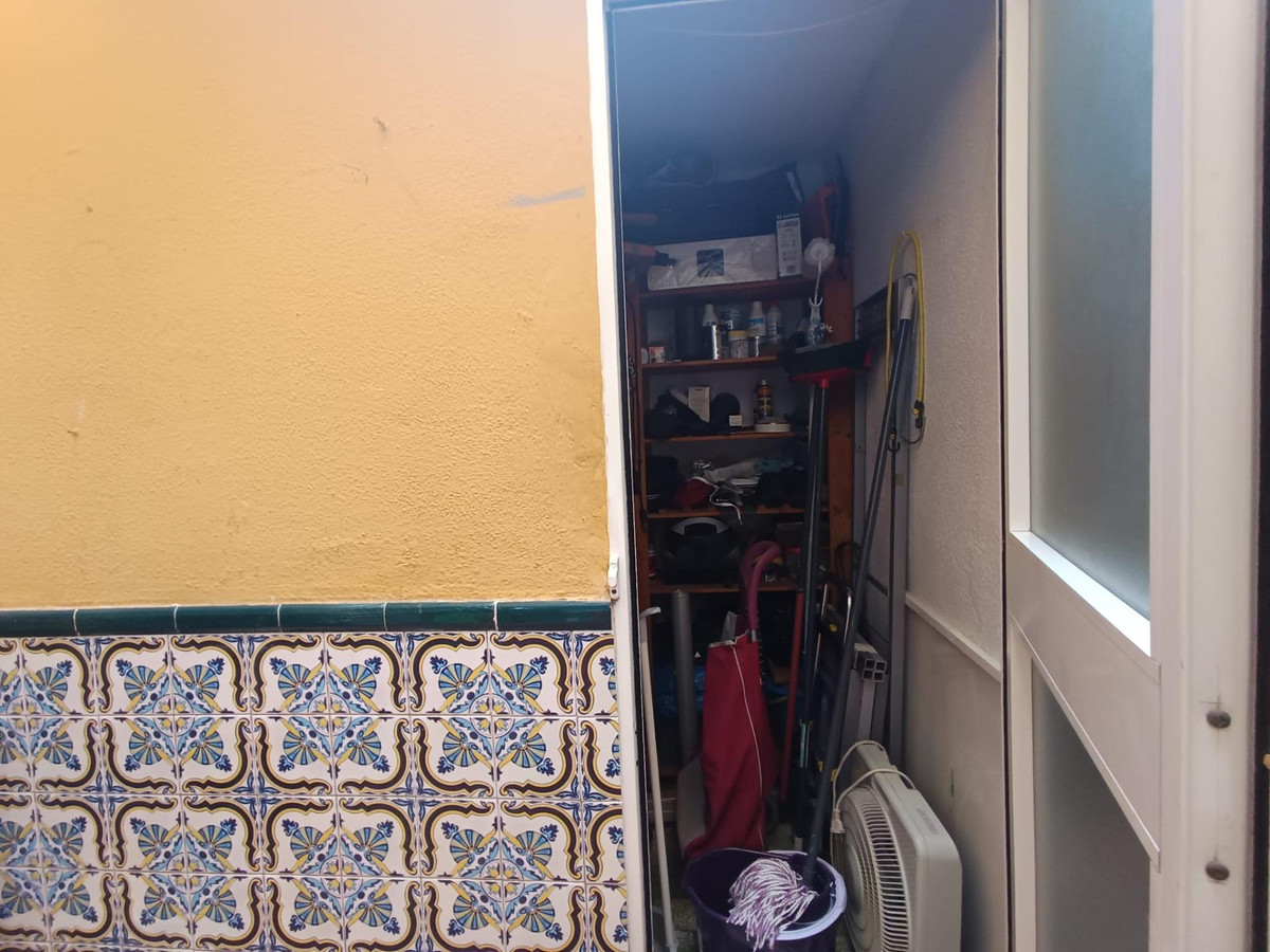 4 Bed Apartment for sale in Fuengirola Costa Del Sol, Málaga, Spain