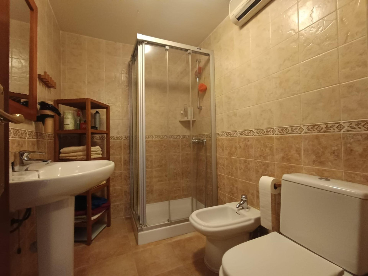 4 Bed Apartment for sale in Fuengirola Costa Del Sol, Málaga, Spain