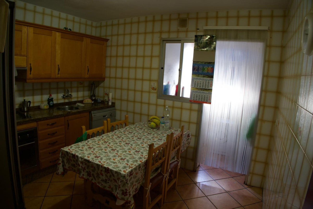 Se vende Apartamento Planta Media de 2 dormitorios en Costa Del Sol, Málaga, España