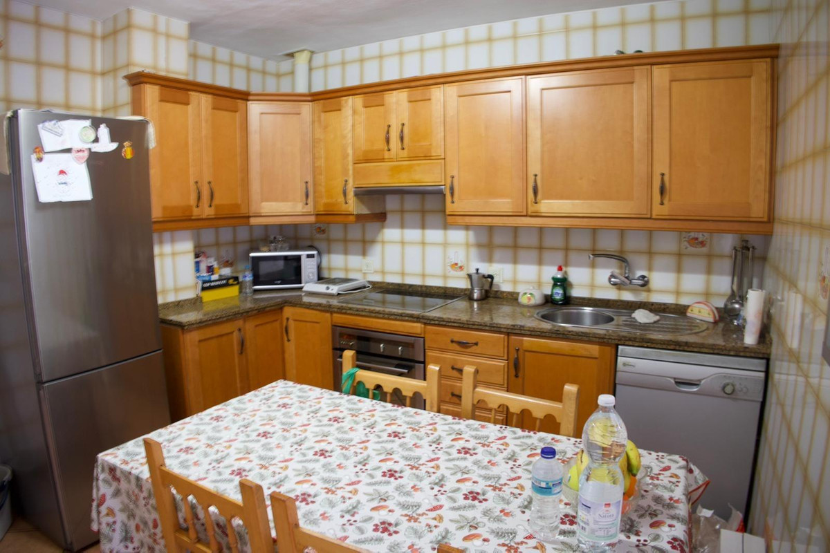 Se vende Apartamento Planta Media de 2 dormitorios en Costa Del Sol, Málaga, España