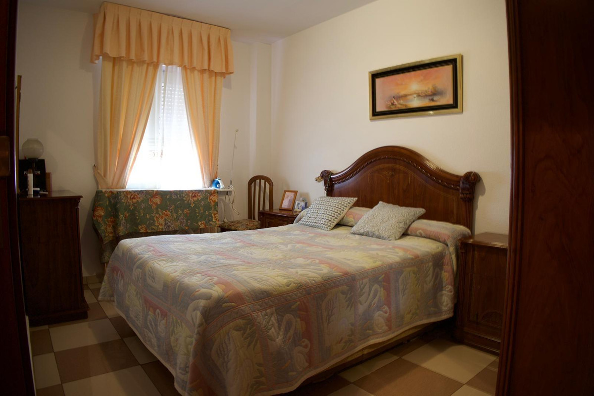 Se vende Apartamento Planta Media de 2 dormitorios en Costa Del Sol, Málaga, España