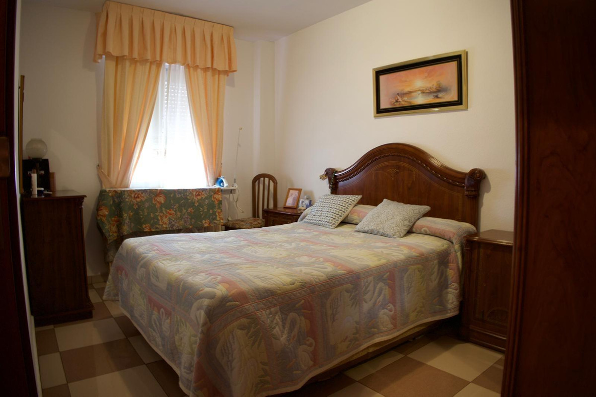 Se vende Apartamento Planta Media de 2 dormitorios en Costa Del Sol, Málaga, España
