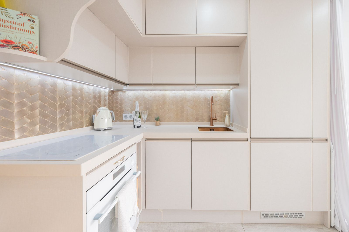 Se vende Estudio Planta Superior  en Costa Del Sol, Málaga, España