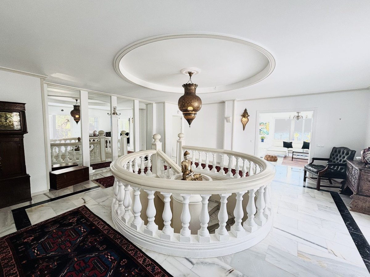 5 Bed Townhouse for sale in Valtocado Costa Del Sol, Málaga, Spain