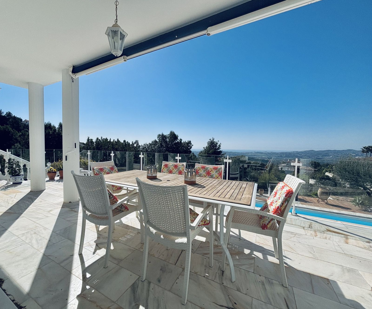 5 Bed Townhouse for sale in Valtocado Costa Del Sol, Málaga, Spain