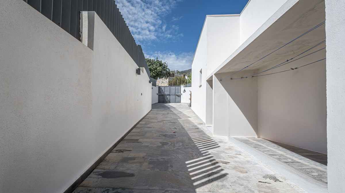 4 Bed Townhouse for sale in Benalmadena Pueblo Costa Del Sol, Málaga, Spain
