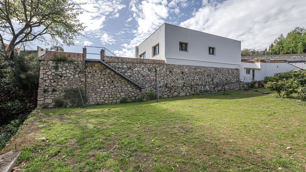 4 Bed Townhouse for sale in Benalmadena Pueblo Costa Del Sol, Málaga, Spain