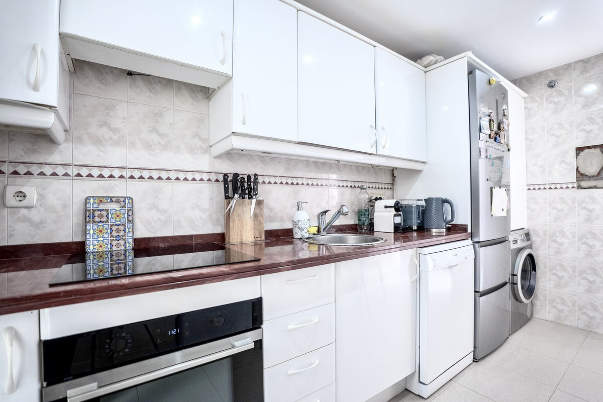 Se vende Apartamento Planta Media de 2 dormitorios en Costa Del Sol, Málaga, España