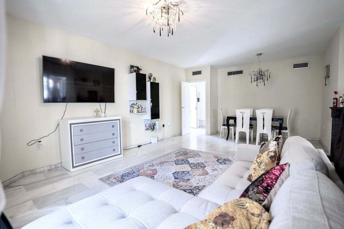 Se vende Apartamento Planta Media de 2 dormitorios en Costa Del Sol, Málaga, España