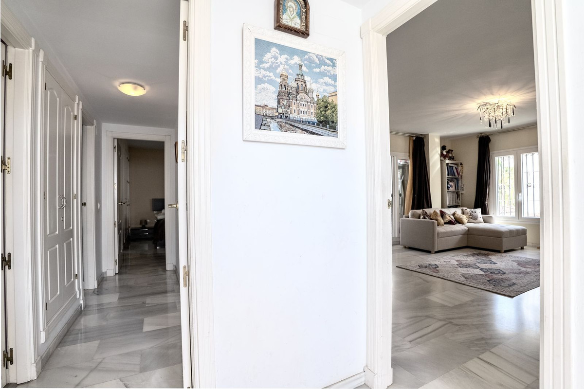 Se vende Apartamento Planta Media de 2 dormitorios en Costa Del Sol, Málaga, España