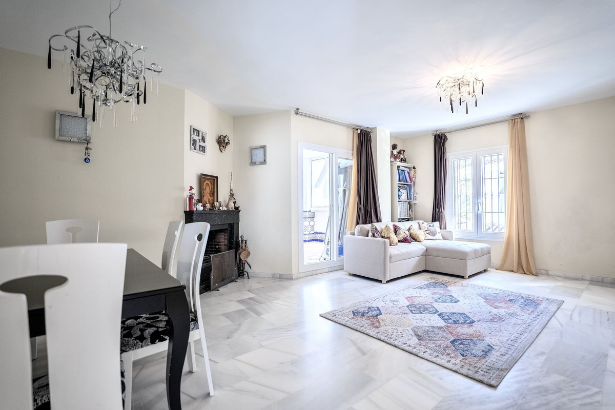 Se vende Apartamento Planta Media de 2 dormitorios en Costa Del Sol, Málaga, España