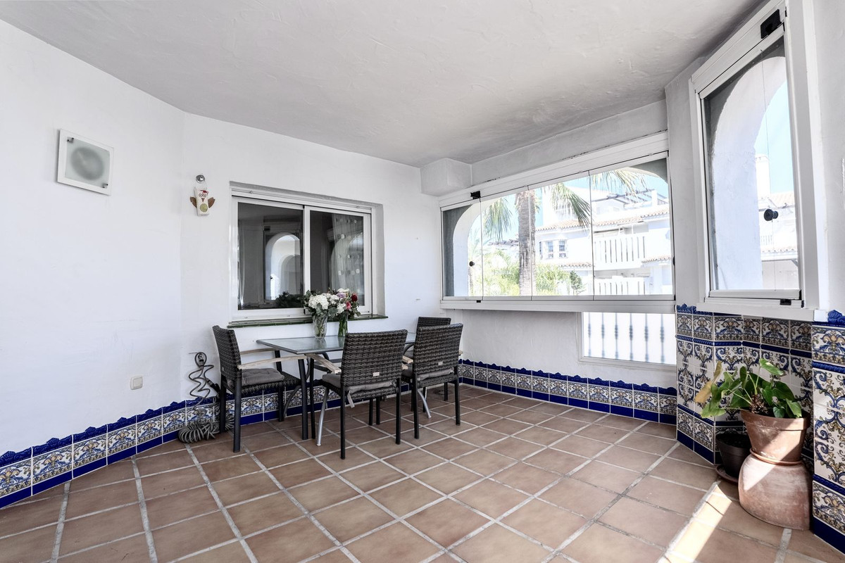 Se vende Apartamento Planta Media de 2 dormitorios en Costa Del Sol, Málaga, España