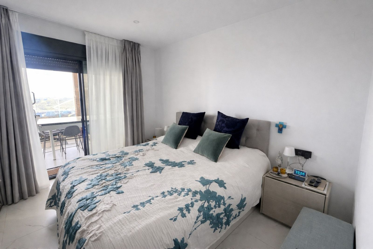 Se vende Apartamento Planta Media de 2 dormitorios en Costa Del Sol, Málaga, España