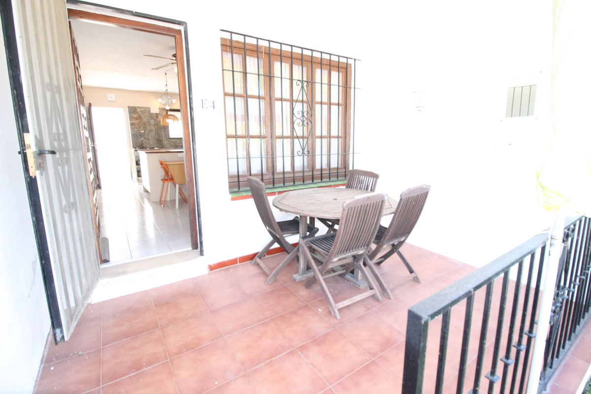Se vende Apartamento Planta Baja de 2 dormitorios en Costa Del Sol, Málaga, España