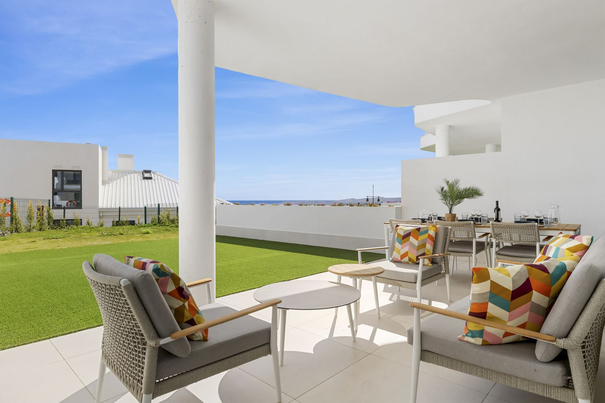 3 Bed Apartment for sale in Fuengirola Costa Del Sol, Málaga, Spain