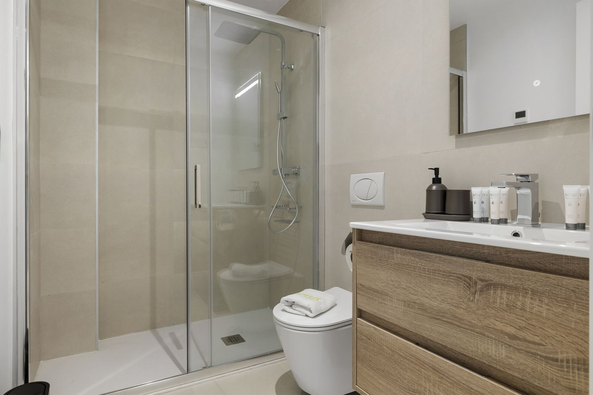 3 Bed Apartment for sale in Fuengirola Costa Del Sol, Málaga, Spain