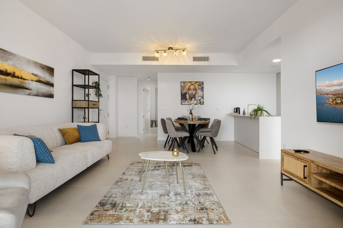 3 Bed Apartment for sale in Fuengirola Costa Del Sol, Málaga, Spain