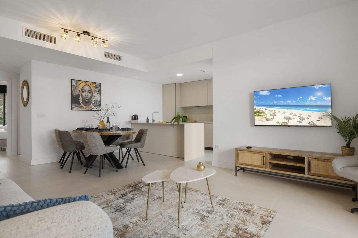 3 Bed Apartment for sale in Fuengirola Costa Del Sol, Málaga, Spain