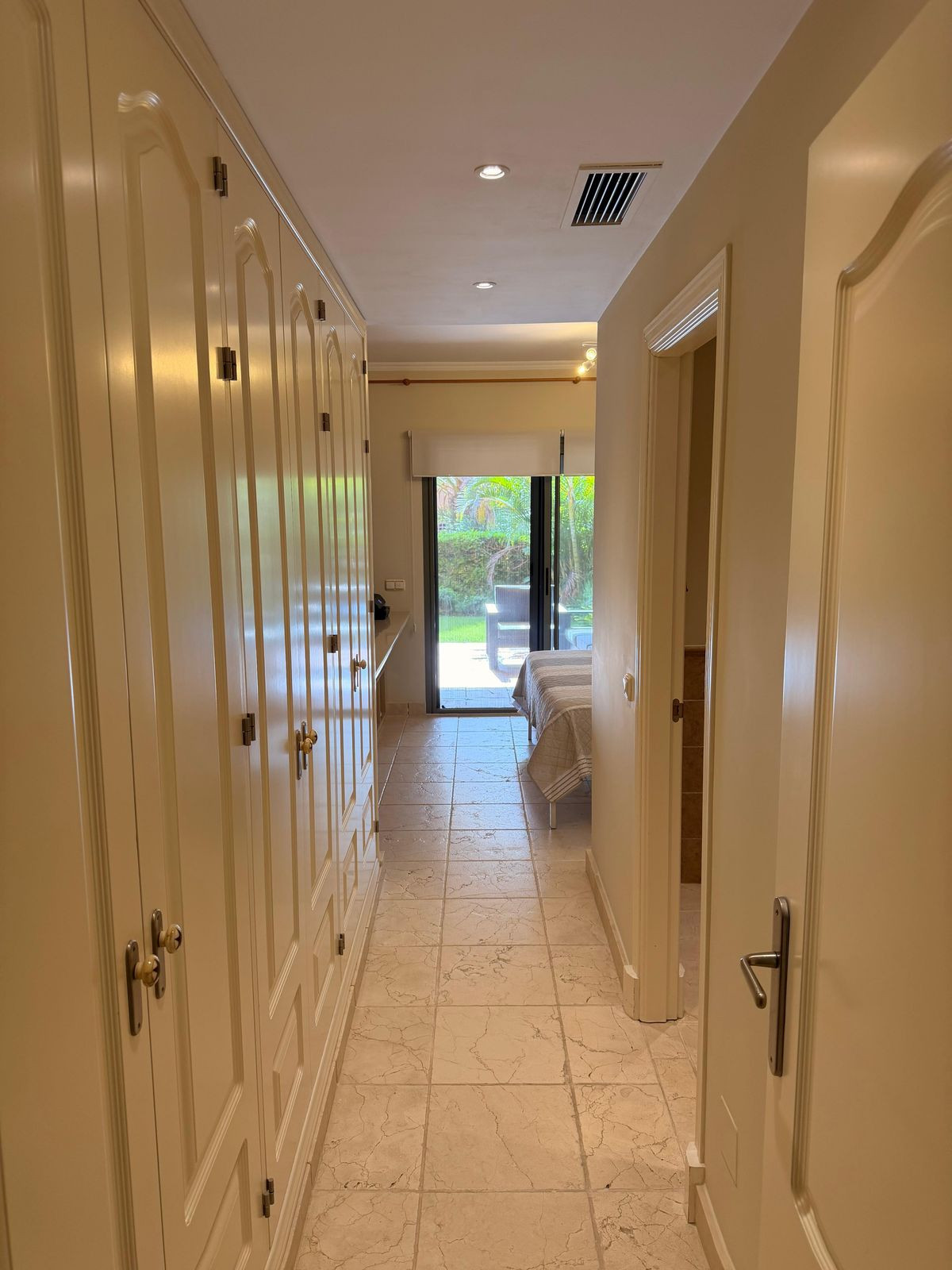 3 Bed Apartment for sale in Estepona Costa Del Sol, Málaga, Spain
