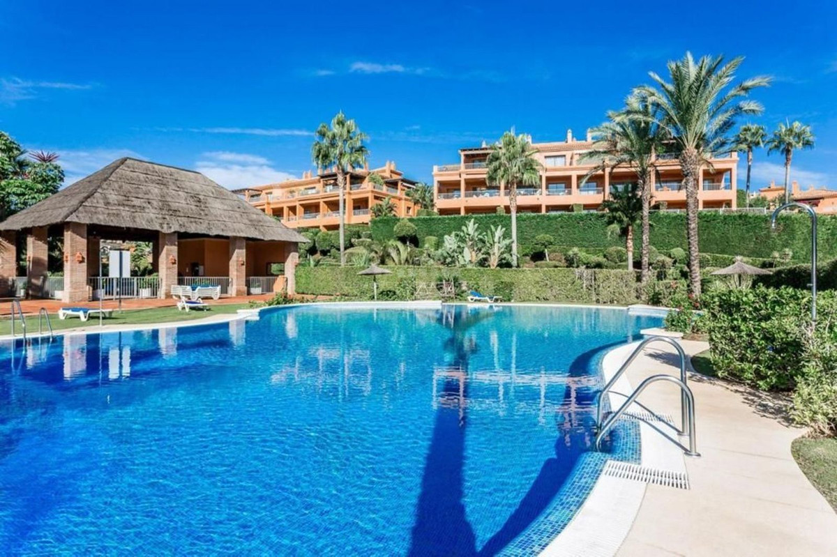 3 Bed Apartment for sale in Estepona Costa Del Sol, Málaga, Spain