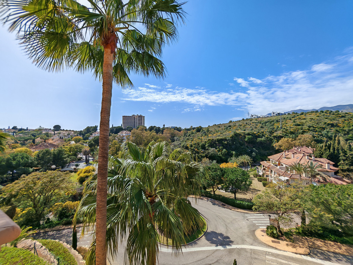 2 Bed Apartment for sale in Marbella Costa Del Sol, Málaga, Spain