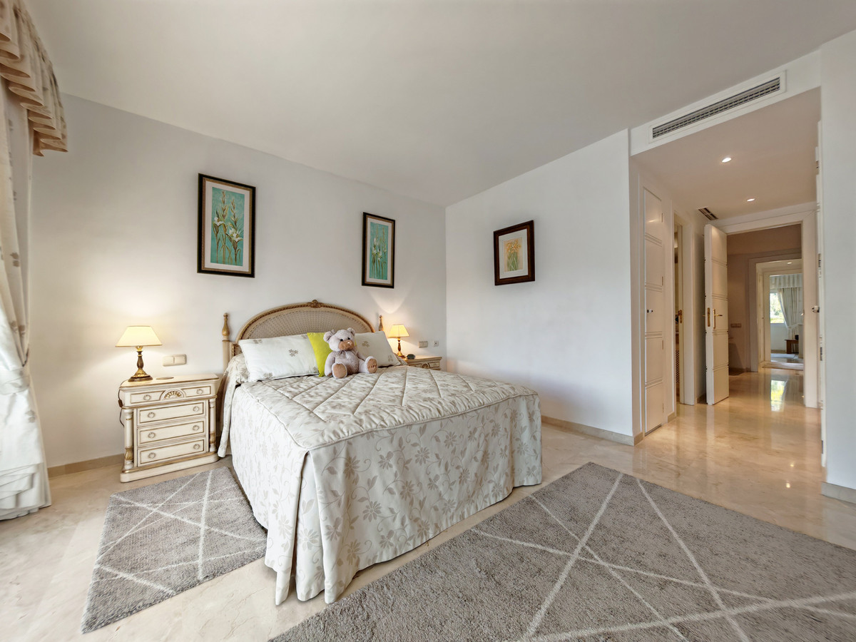 2 Bed Apartment for sale in Marbella Costa Del Sol, Málaga, Spain