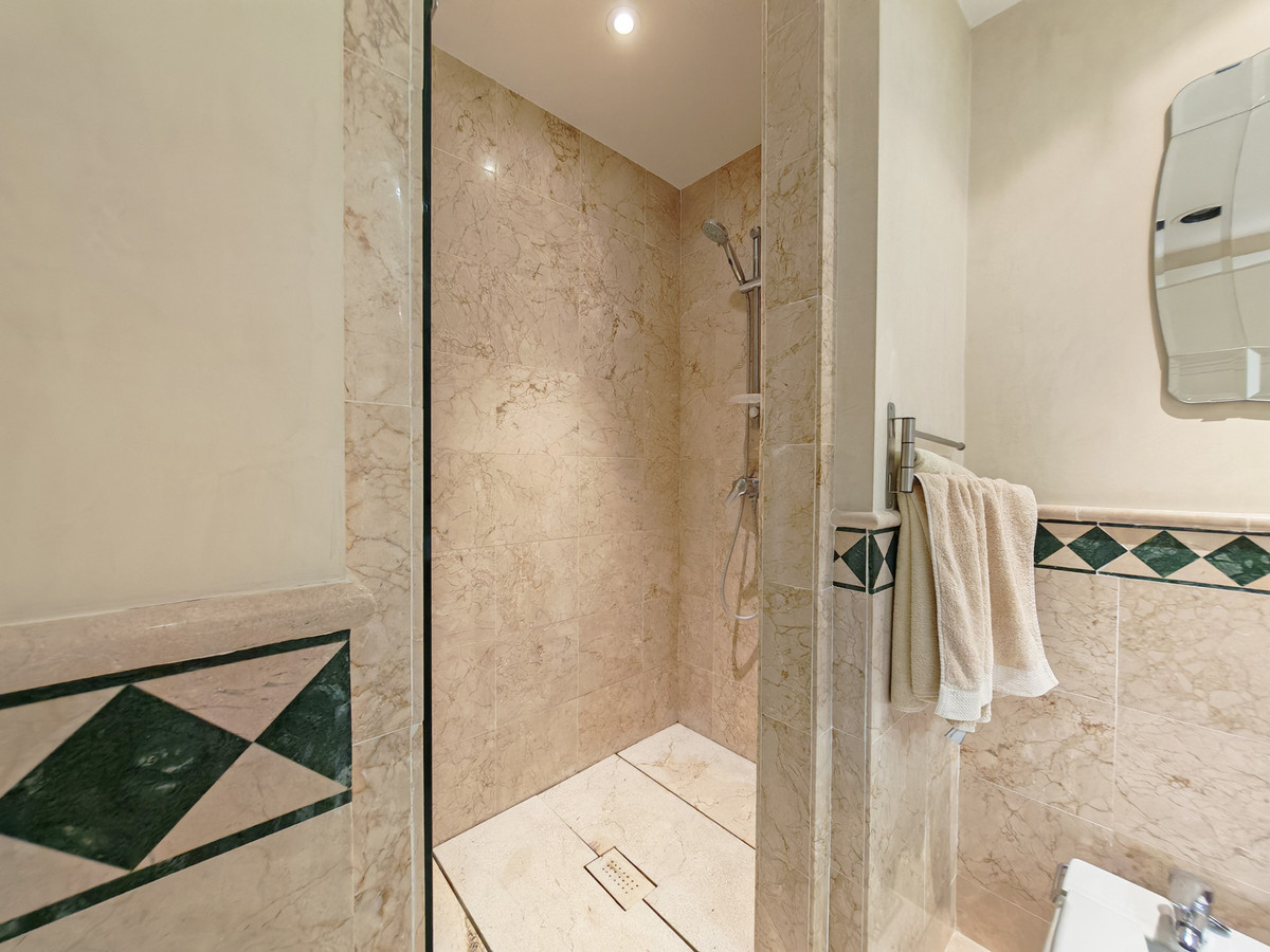 2 Bed Apartment for sale in Marbella Costa Del Sol, Málaga, Spain
